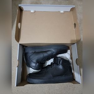 Nike Air Force 1 Mid 07